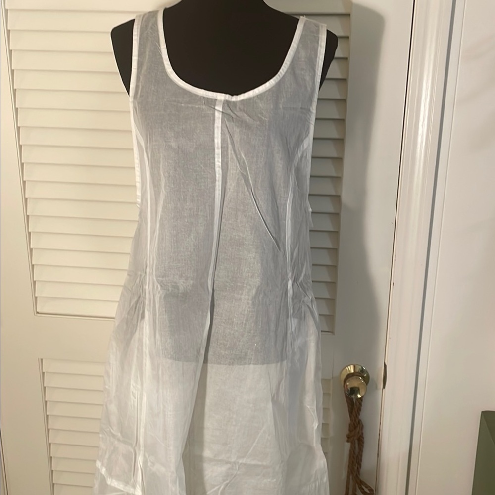 Gershon Bram Asymmetrical Sheer Stiff White Tunic or Dress Scoop Neckline Formal